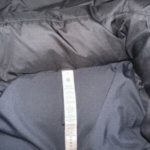 Lululemon puffer jacket size 6